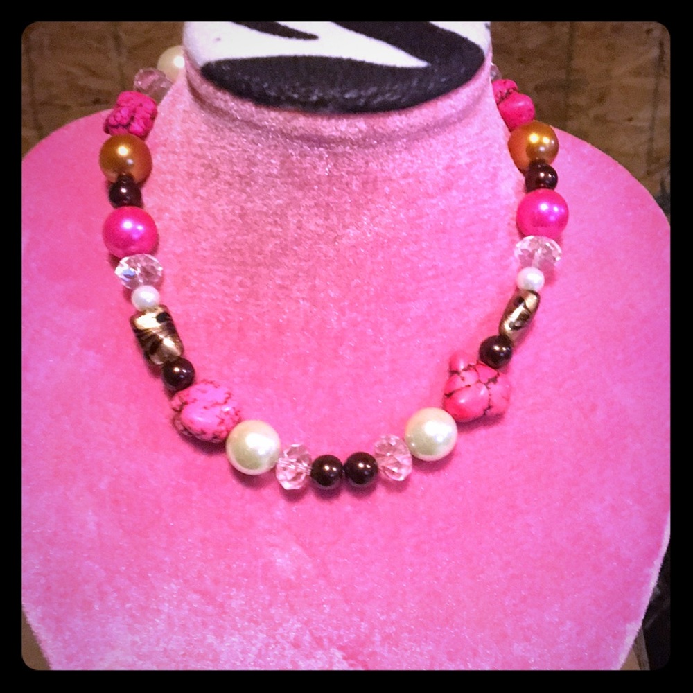 Chunky beaded necklace